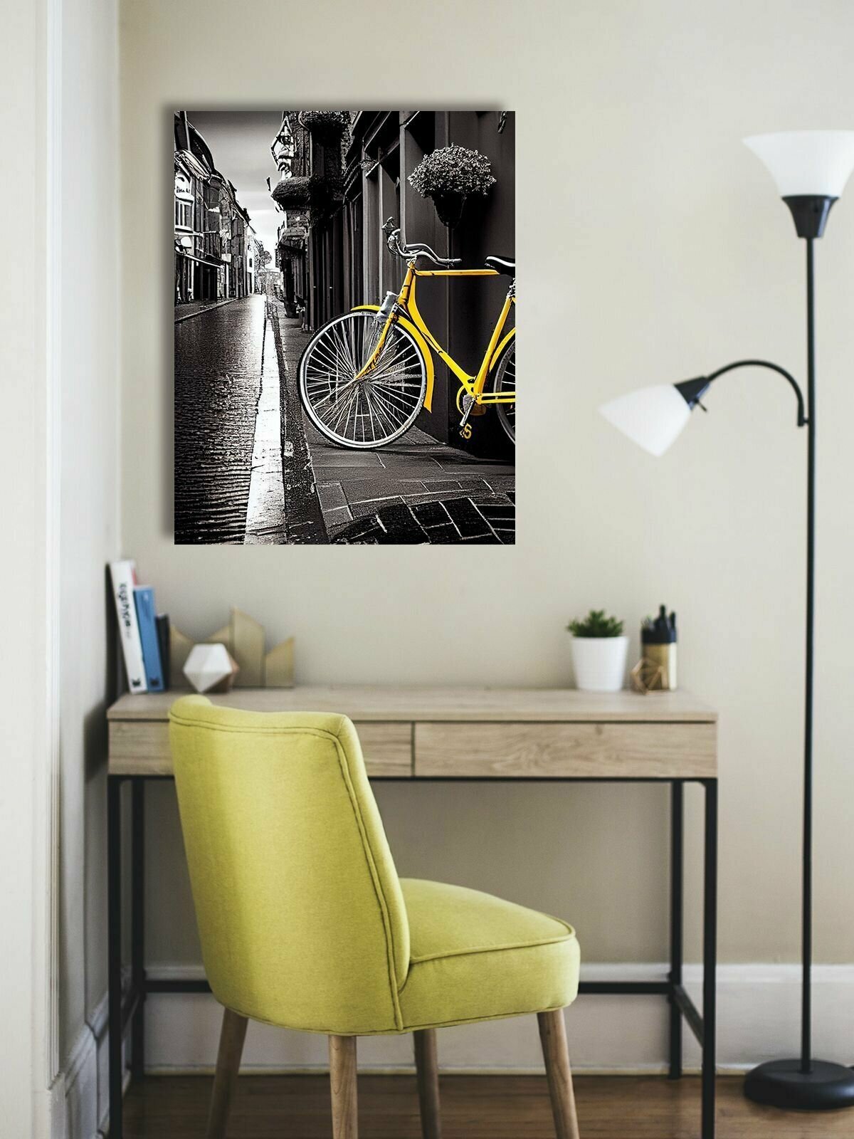 Картина интерьерная на натуральном холсте на стену ДоброДаров "Жёлтый велосипед" 52х66 см V0365-ХОЛСТ