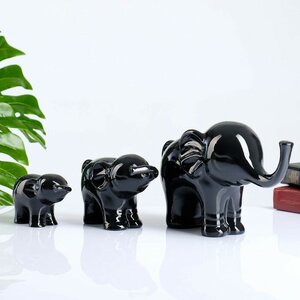 Хорошие сувениры Набор фигур "Семья слонов" черный, 57х15х9см