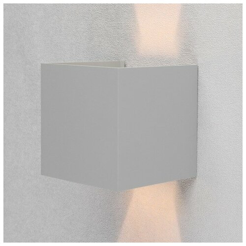 Светильник светодиодный настенный FSD-004, 6 Вт, 450 Лм, 3000К, IP54, 220 В, металл, серый