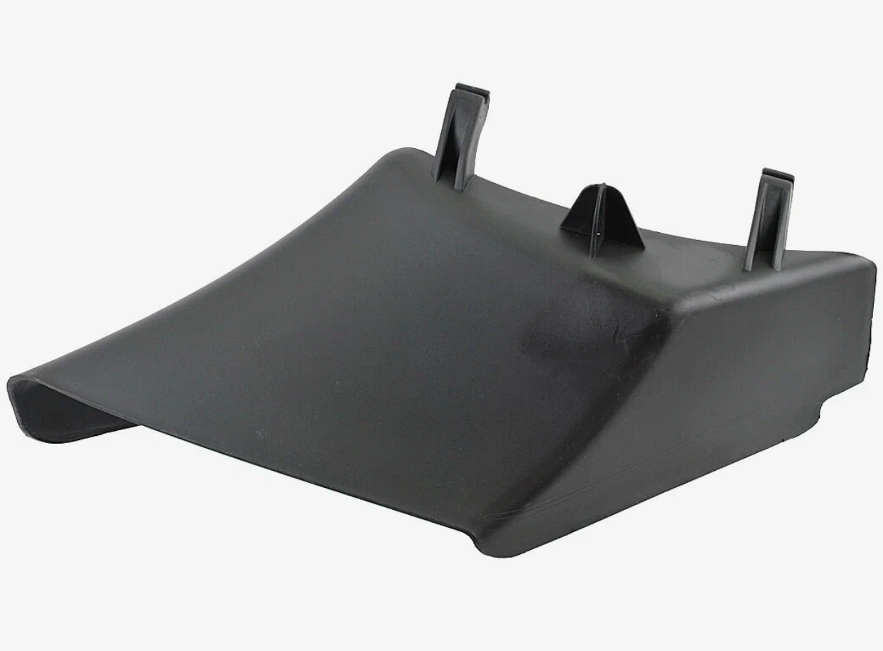 фото Направляющая бокового выброса травы газонокосилки Champion LM5347, LM5347BS, LM5347EBS