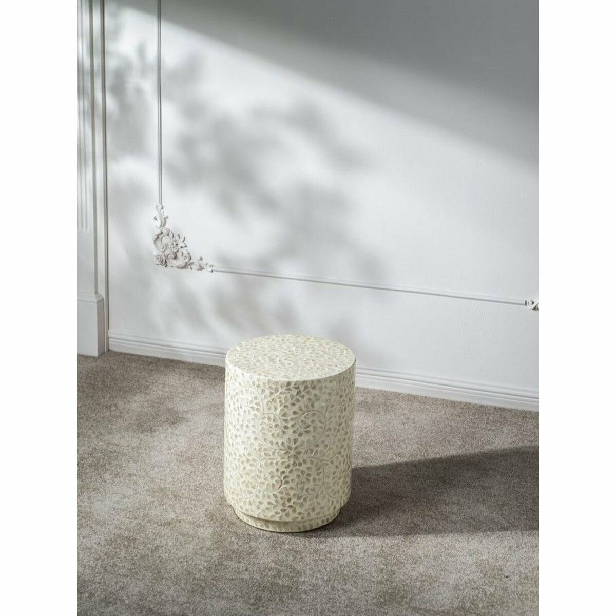 Обзор: 49921 Столик акцентный с отделкой раковинами устриц 35x35x45см, Glasar