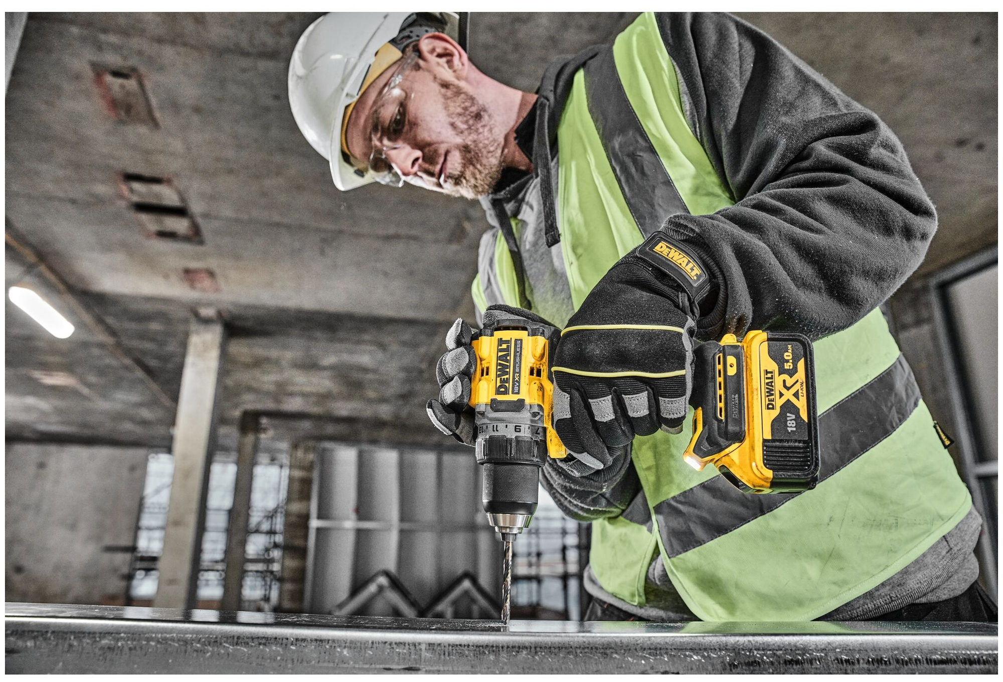 Шуруповерт аккумуляторный DeWalt DCD800P2T - фото №7