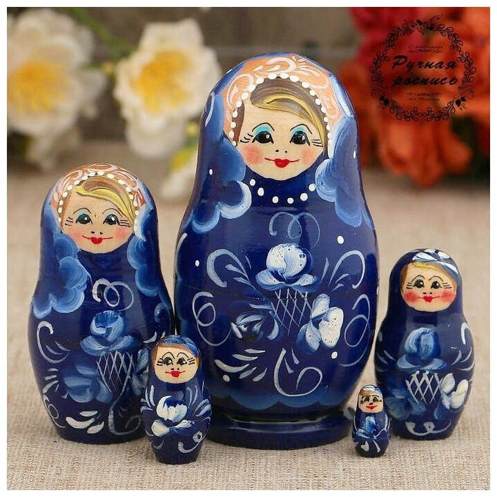 Матрешка Sima-land "Гжель", темно-синее платье, 5 кукольная, 10 см (3371583)