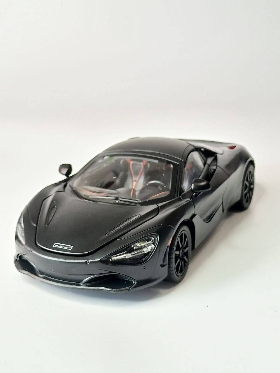 Модель автомобиля McLaren 720S кабриолет металлическая 1:24 черный