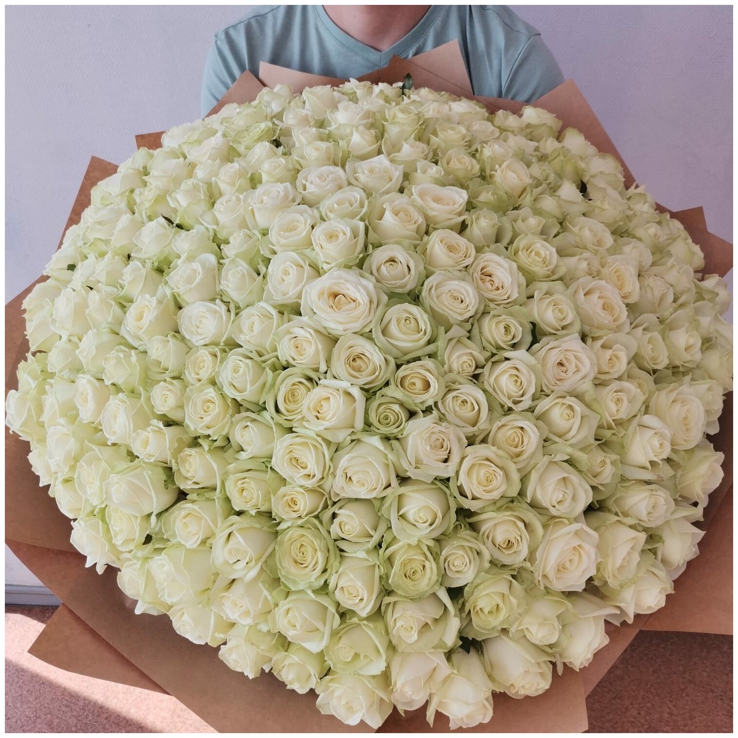 Букет из 201 белой розы 60 см