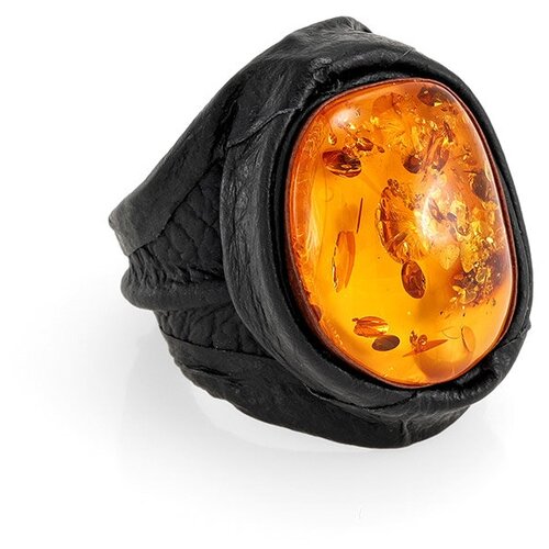 Amberholl Стильное кольцо из чёрной кожи с золотистым янтарём «Амазонка»