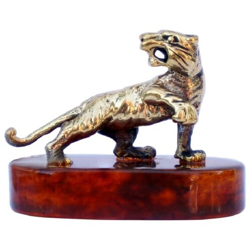 Сувенир, статуэтка на подставке из натурального янтаря Georg Art