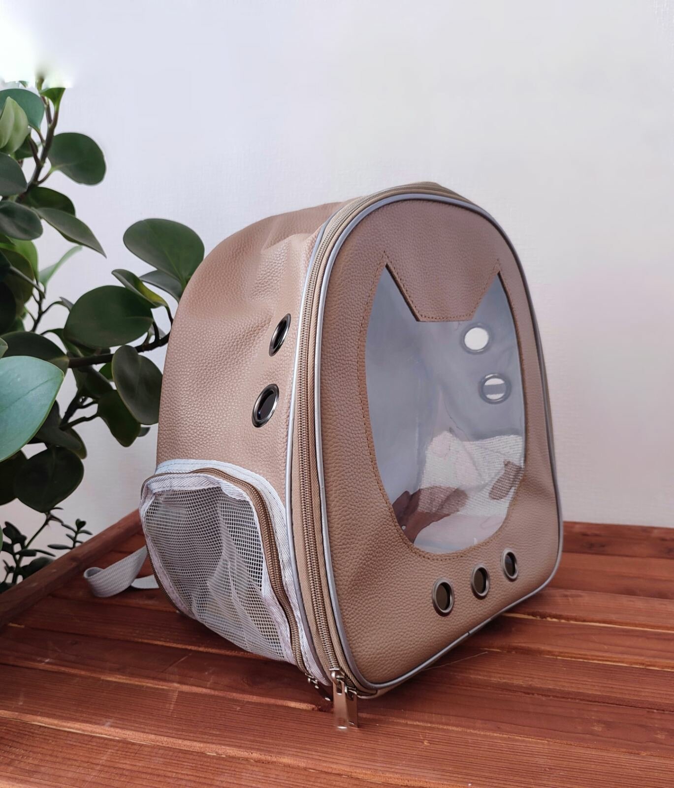 Рюкзак переноска для кошек с окном и вентиляцией - фотография № 3