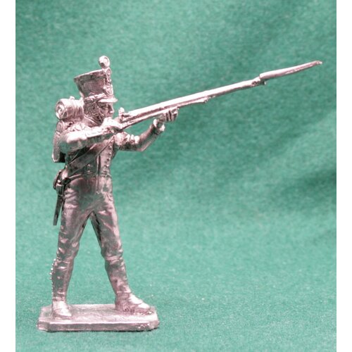 Оловянный солдатик Фузилер линейного полка, Франция, 1812 г., размер 60 мм ( Масштаб 1, 30)