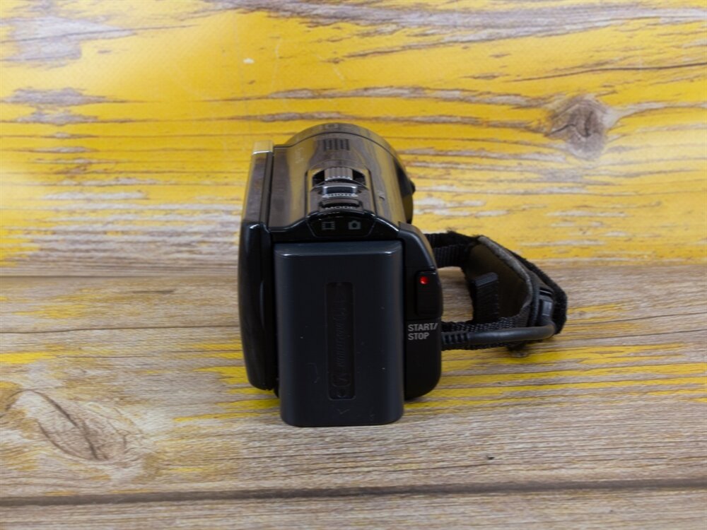 Видеокамера Sony HDR-CX200E — фото 6