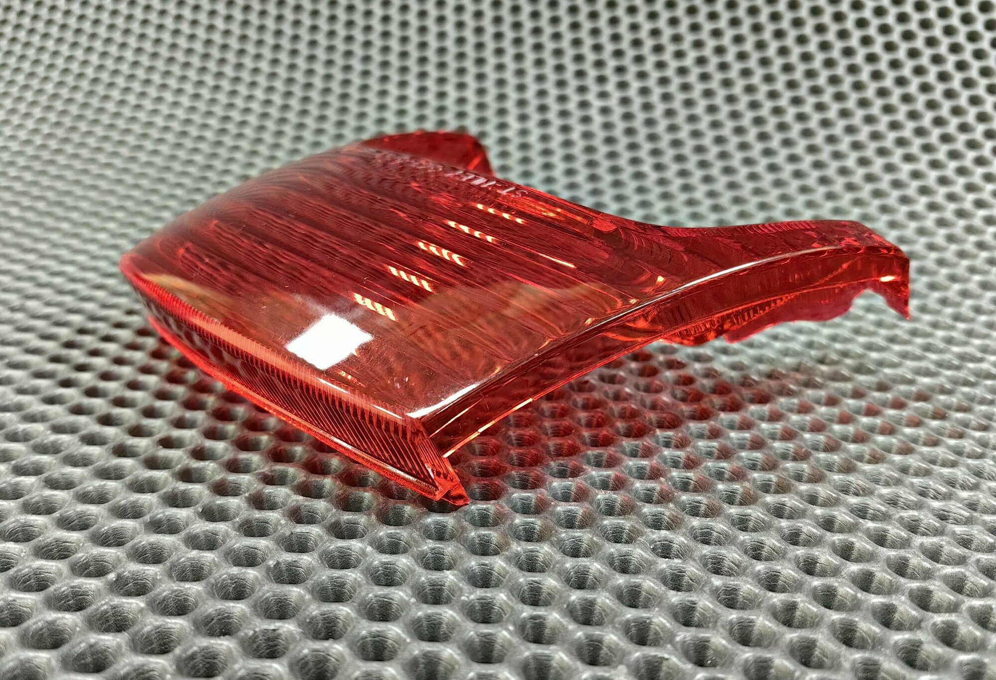 Стекло стоп-сигнала для скутера Honda Dio AF-34, AF-35 красное пластик (Хонда Дио)