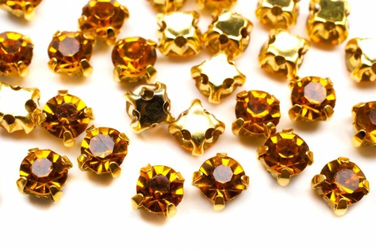 Шатоны Astra 4мм пришивные в оправе, цвет медовый/золото, стекло/латунь, 62-045, 29-30шт