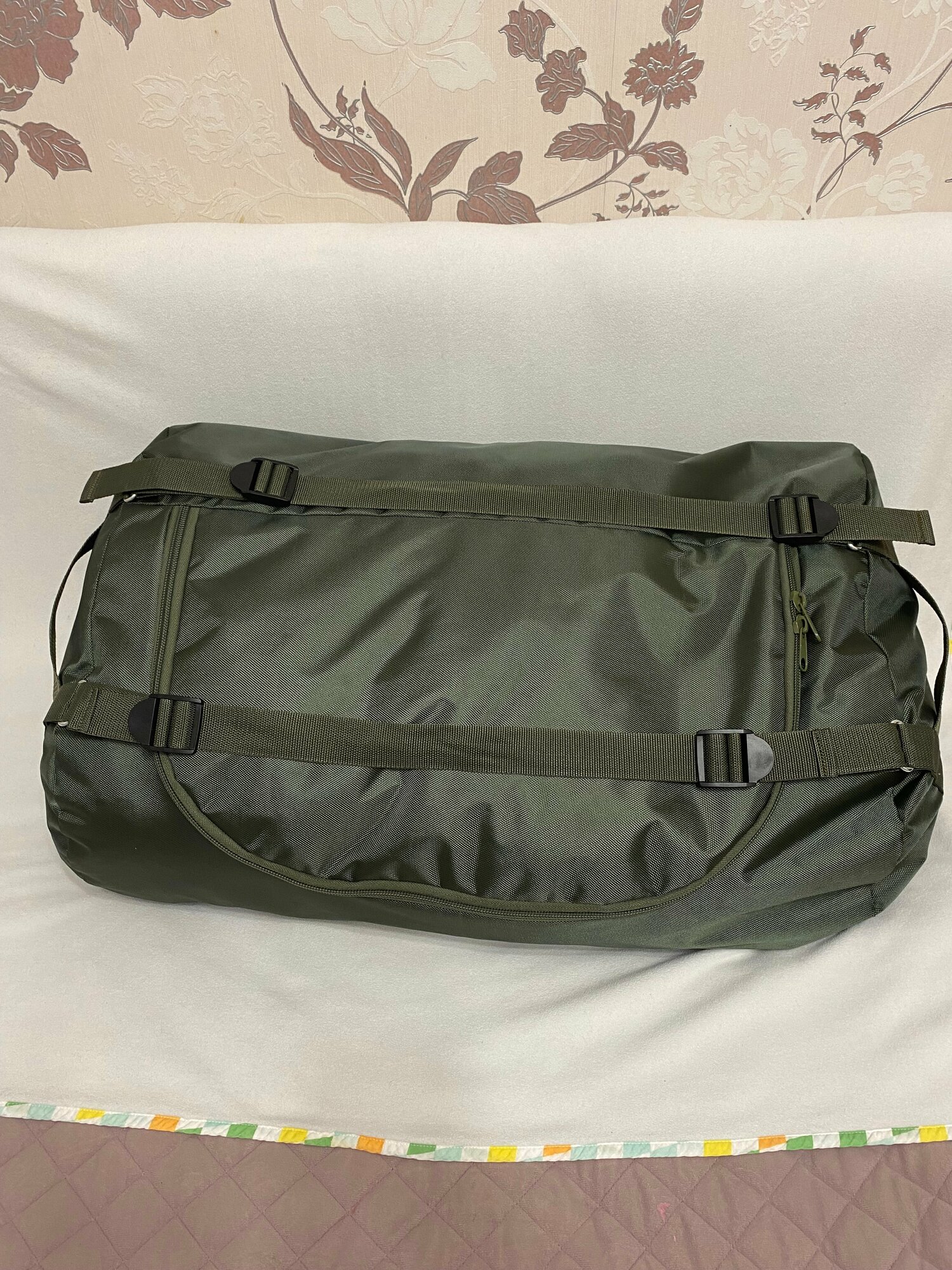 Сумка-баул сумка-рюкзак , 110 л, 51х34х70 см, ручная кладь, плечевой ремень, водонепроницаемая, ультралегкая, зеленый - фотография № 9