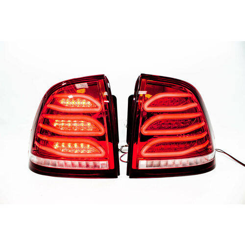 Задние светодиодные фонари в стиле AMG на Лада Приора, красные