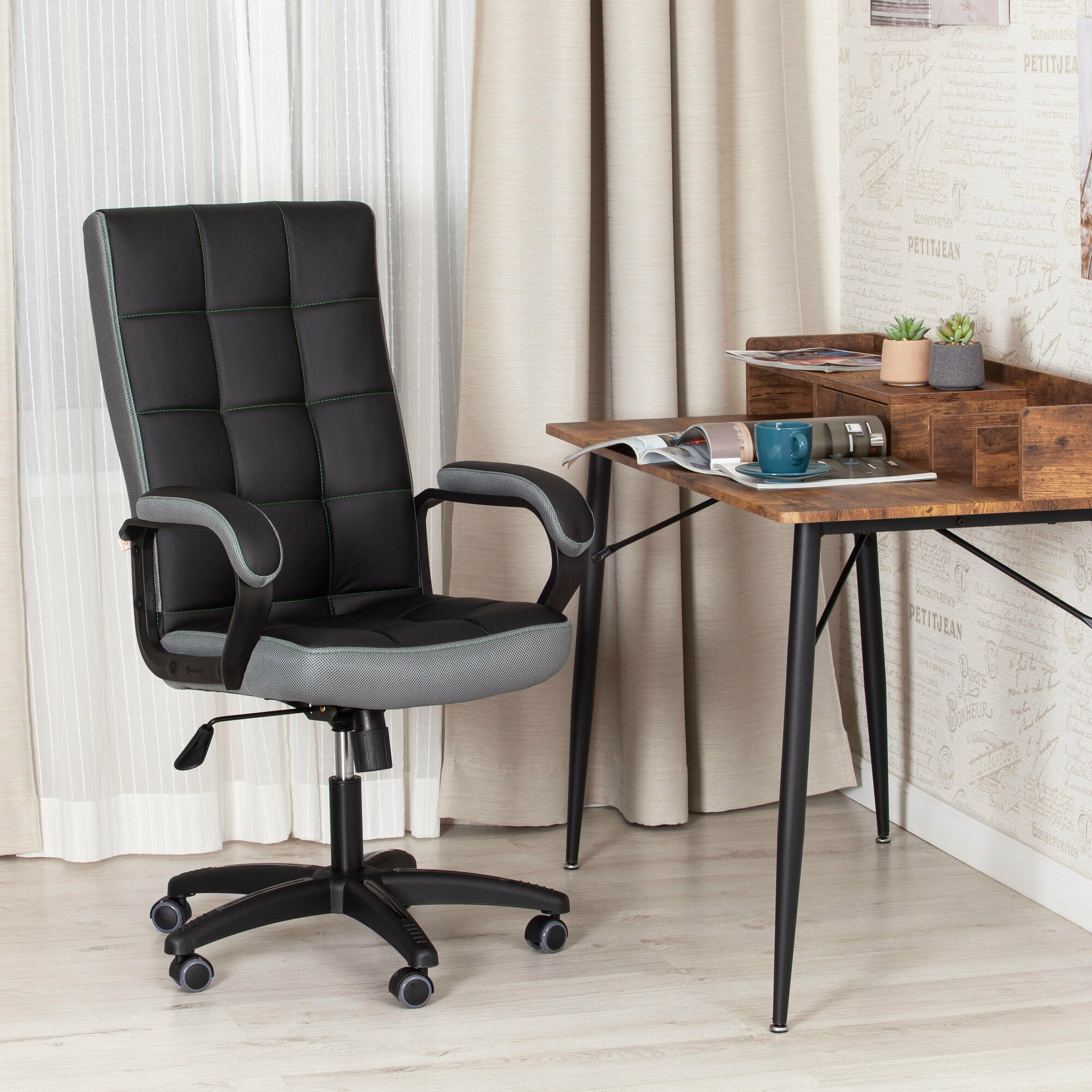 Кресло компьютерное офисное TetChair TRENDY (22), кож/зам/ткань, черный/серый
