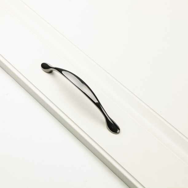 Ручка-скоба мебельная Camaio C=128 мм черная глянцевая - фотография № 3