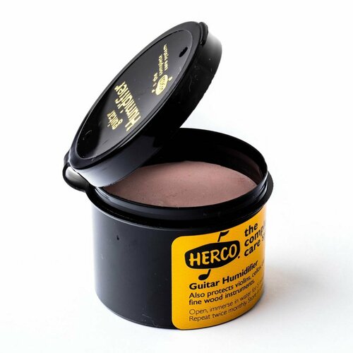 Средство для поддержания влажности в кофре Herco Guitar Humidifier HE360