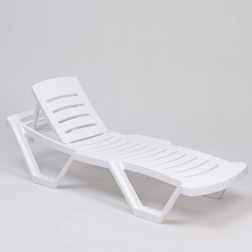 Шафран Шезлонг Новый Свет 187 х 63 х 43 см белый 8792₽