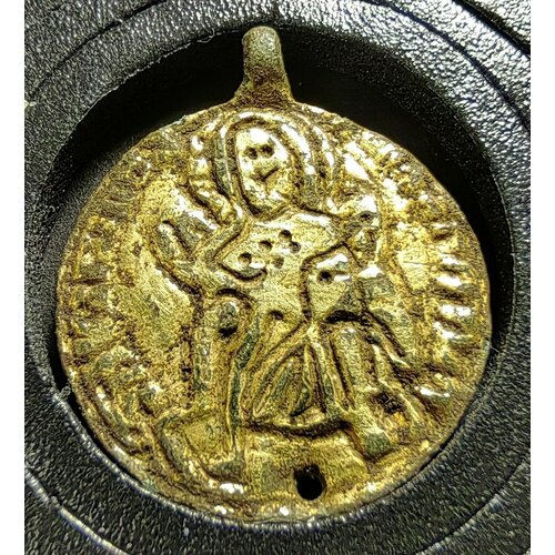 Кавказское подражания византийскому солиду 8-10 век, Христос Пантократор