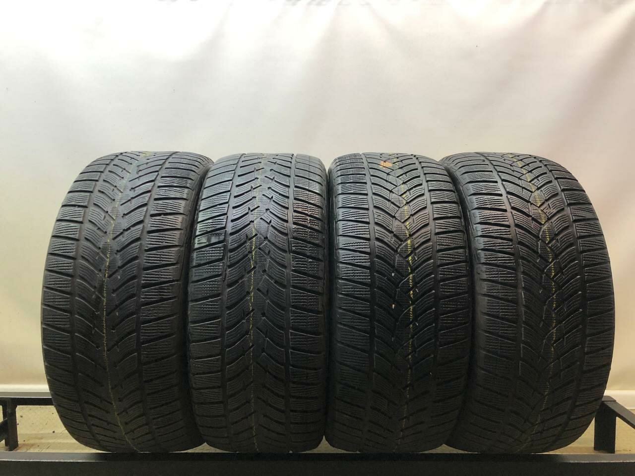 Goodyear UltraGrip Perfomance SUV Gen-1 275 45 20 БУ Шины Зимние