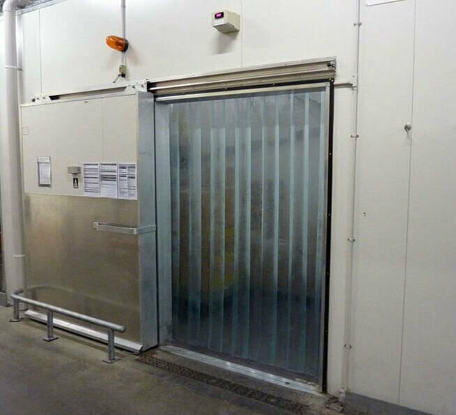 Готовая ПВХ завеса для морозильной камеры. (до -45 С) 1.4x2.4м - фотография № 1