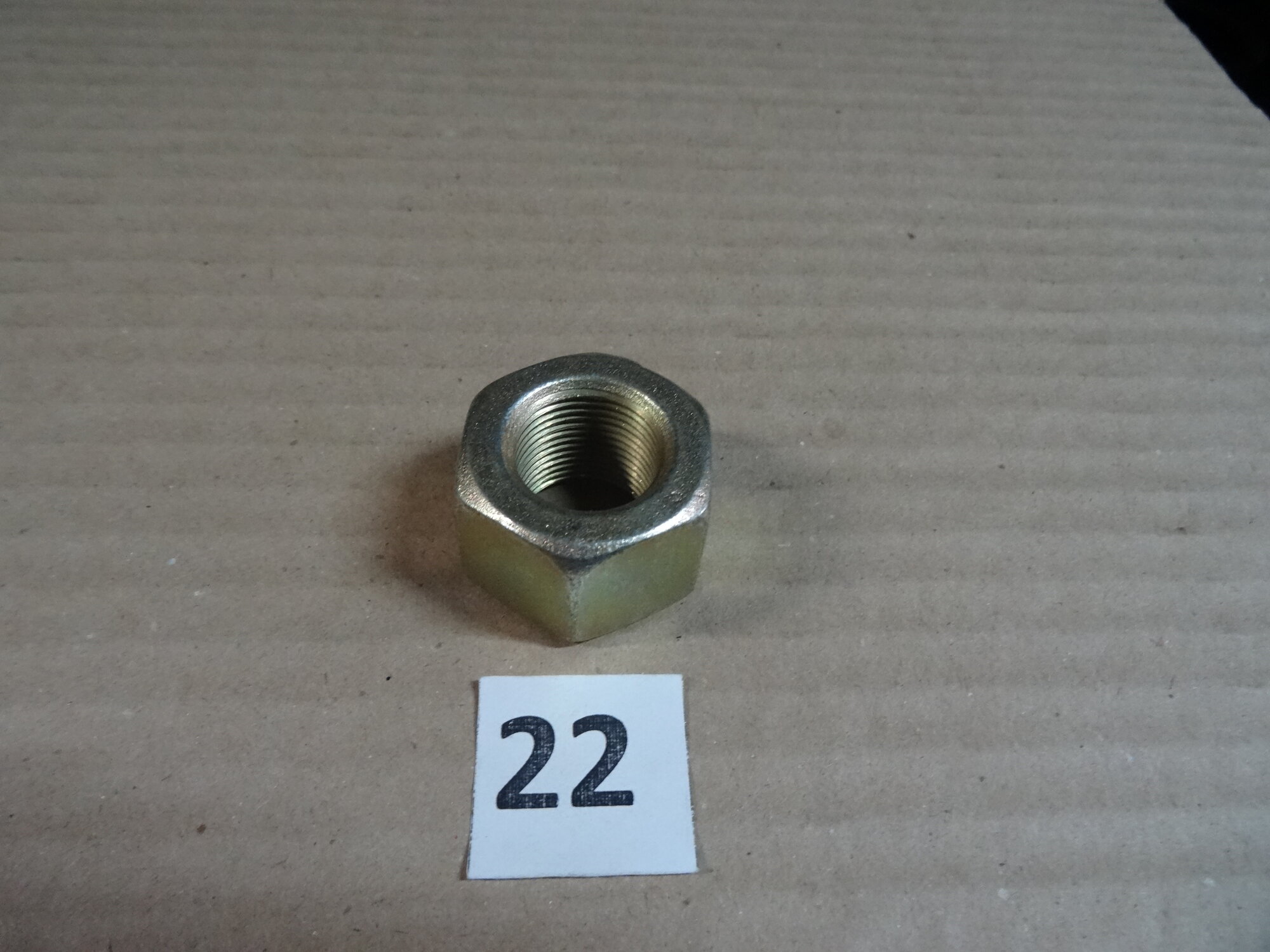 Гайка М20х1,5-6 передней стремянки 8т КамАЗ(кл. пр.8, ключ32)