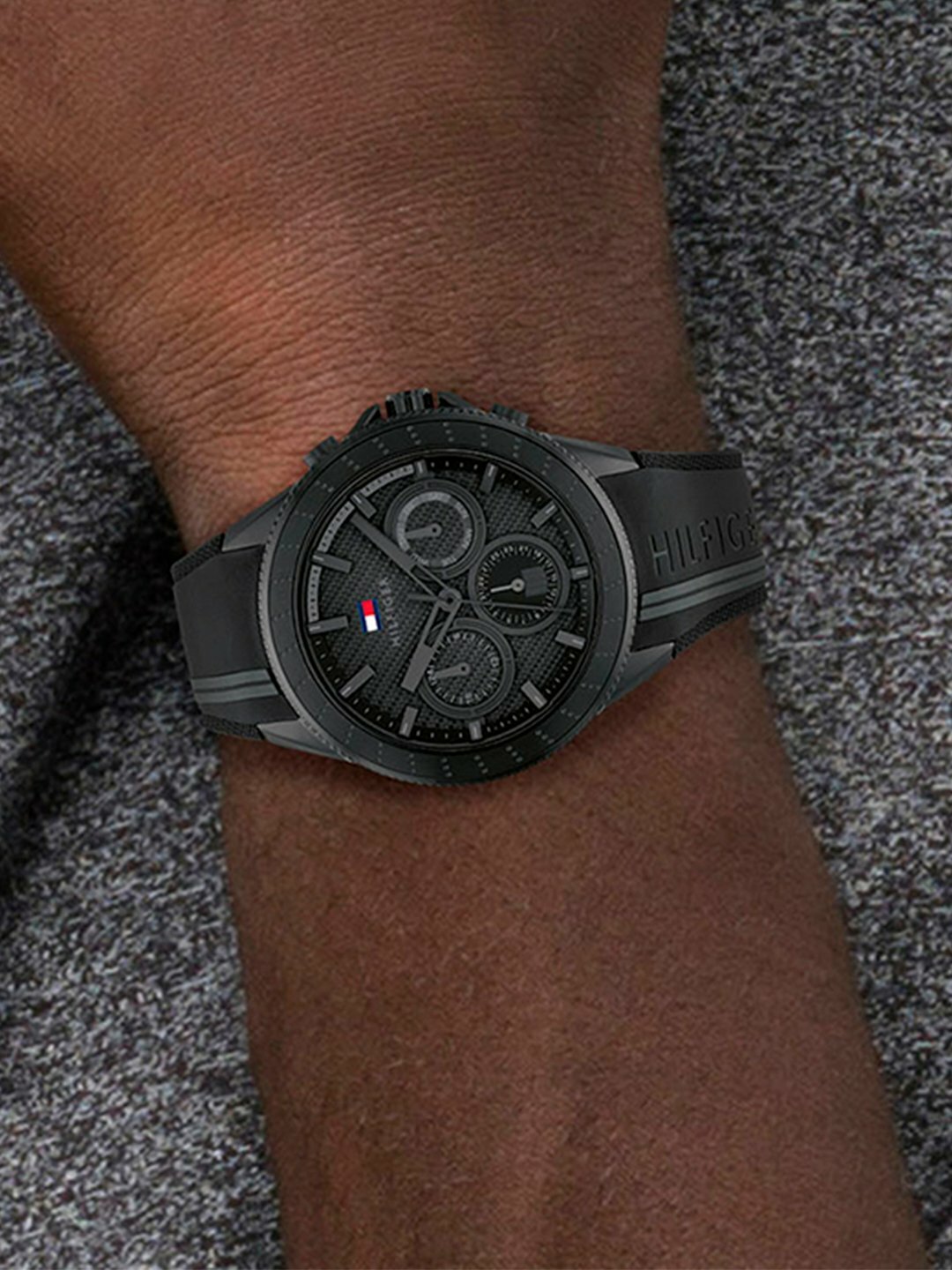 Наручные часы TOMMY HILFIGER, черный — фото 1