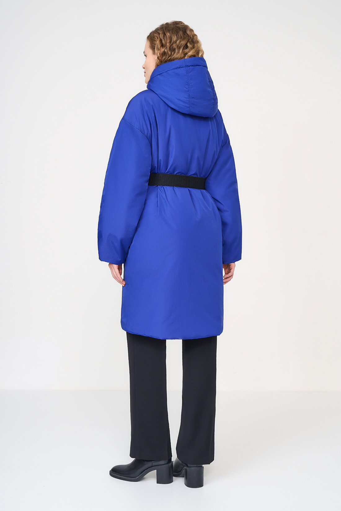 куртка Baon, демисезон/зима, удлиненная, силуэт прямой, капюшон, карманы, пояс/ремень, ветрозащитная, утепленная, манжеты, размер L, синий - фотография № 2