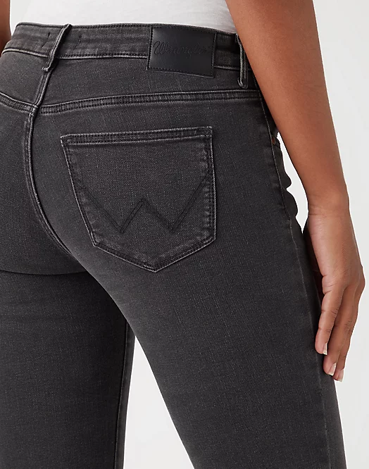 Джинсы клеш Wrangler