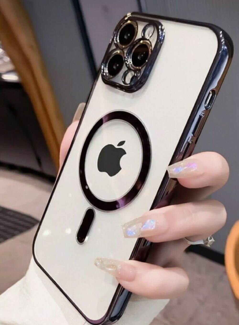 Магнитный чехол на iPhone 15 pro Magsafe с защитой камеры черный