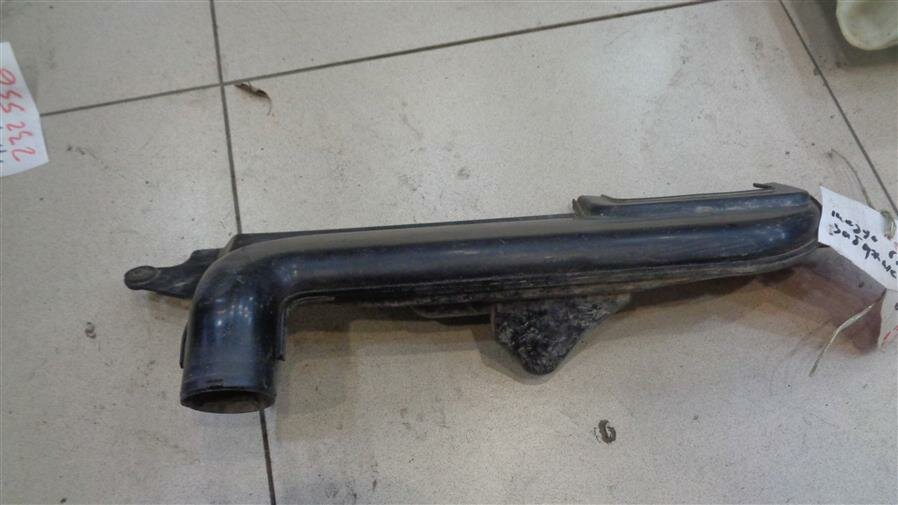 Воздухозаборник (наружный) от Mazda 626 GE 1991-1997