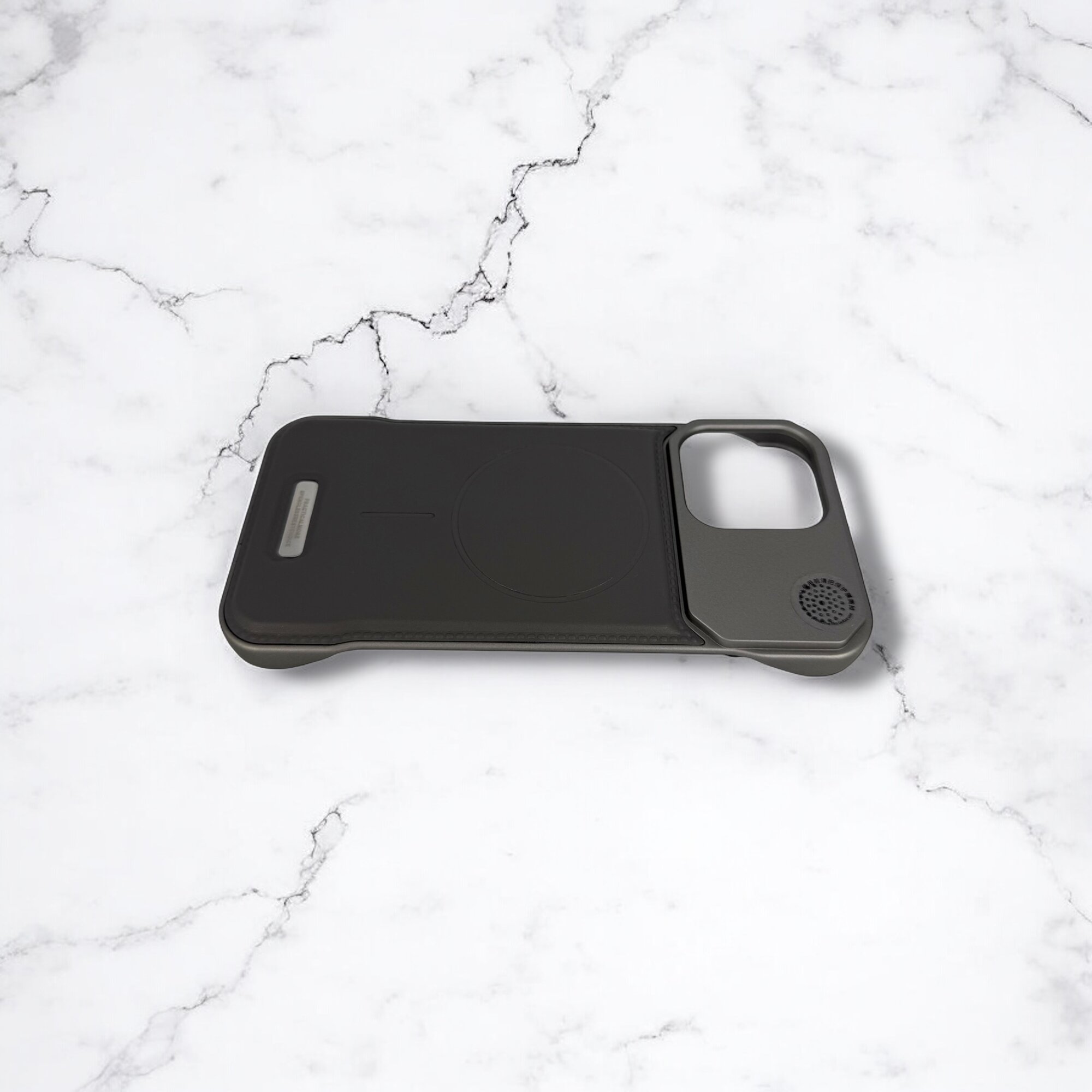 Чехол MetallAroma Gray для iPhone 16 Pro Max, с ароматической вставкой, MagSafe дизайн, металлический верх, эко-кожа — фото 1