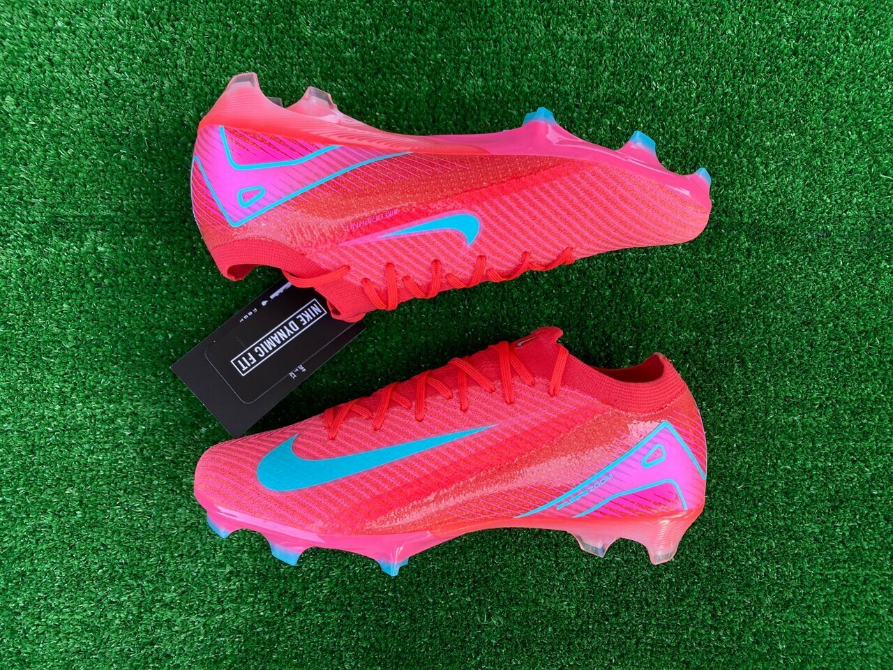 Бутсы NIKE, размер 39 ( 24.5 cm ), red