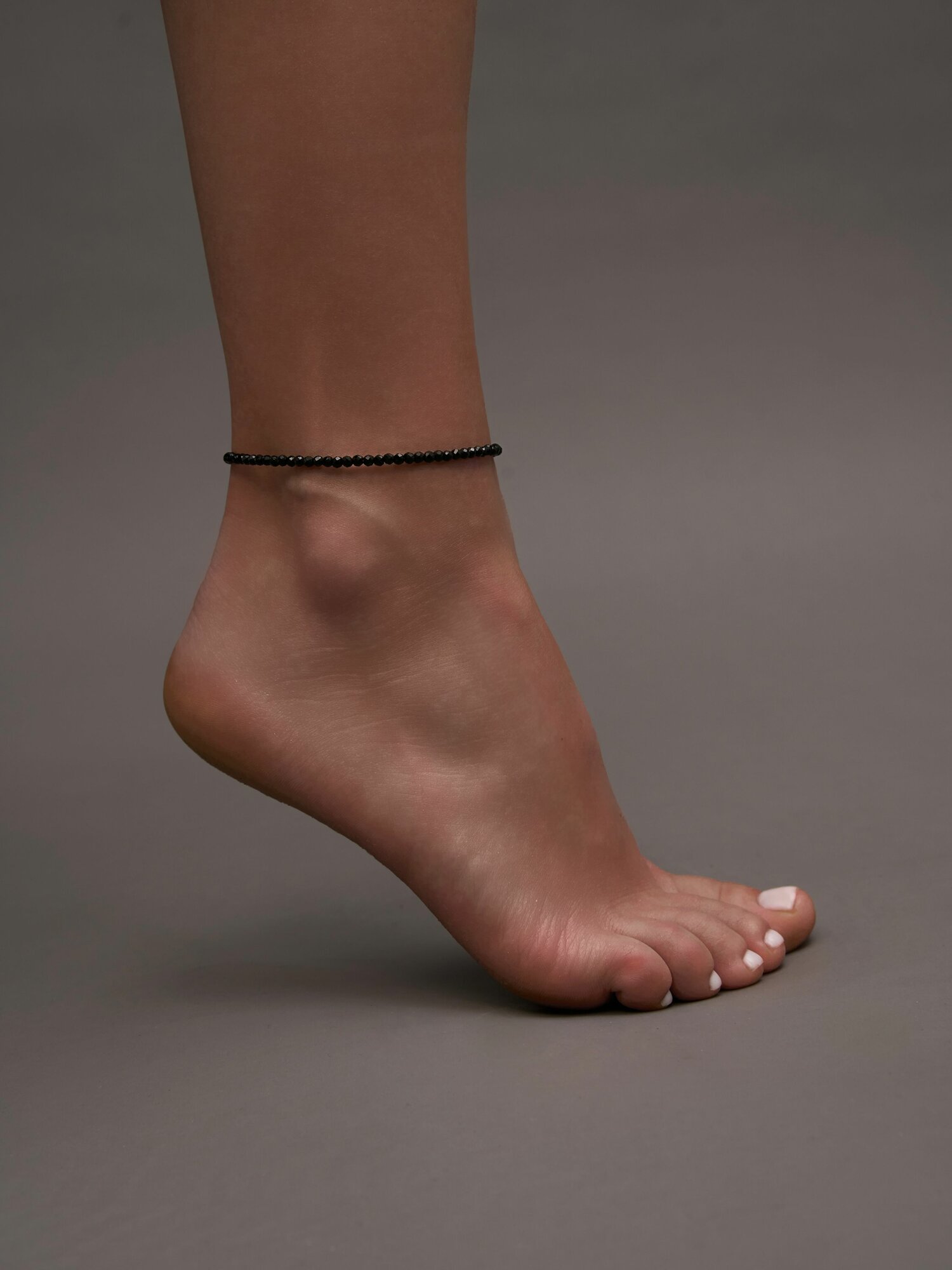 Браслет на ногу