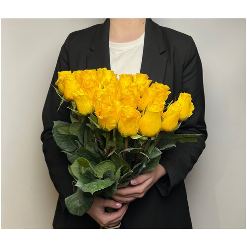 Букет из розы Брайтон жёлтой 50см