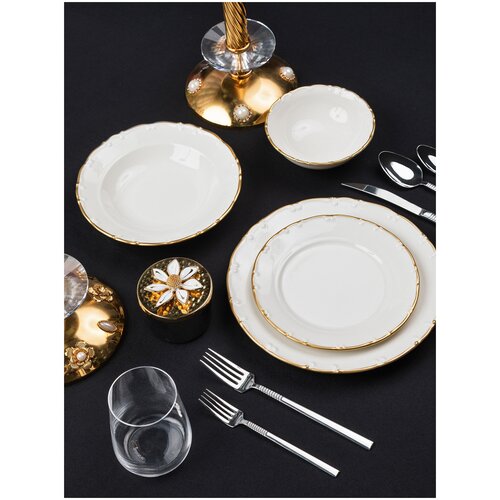 Набор посуды фарфоровый. 24 предмета (6 перс.)