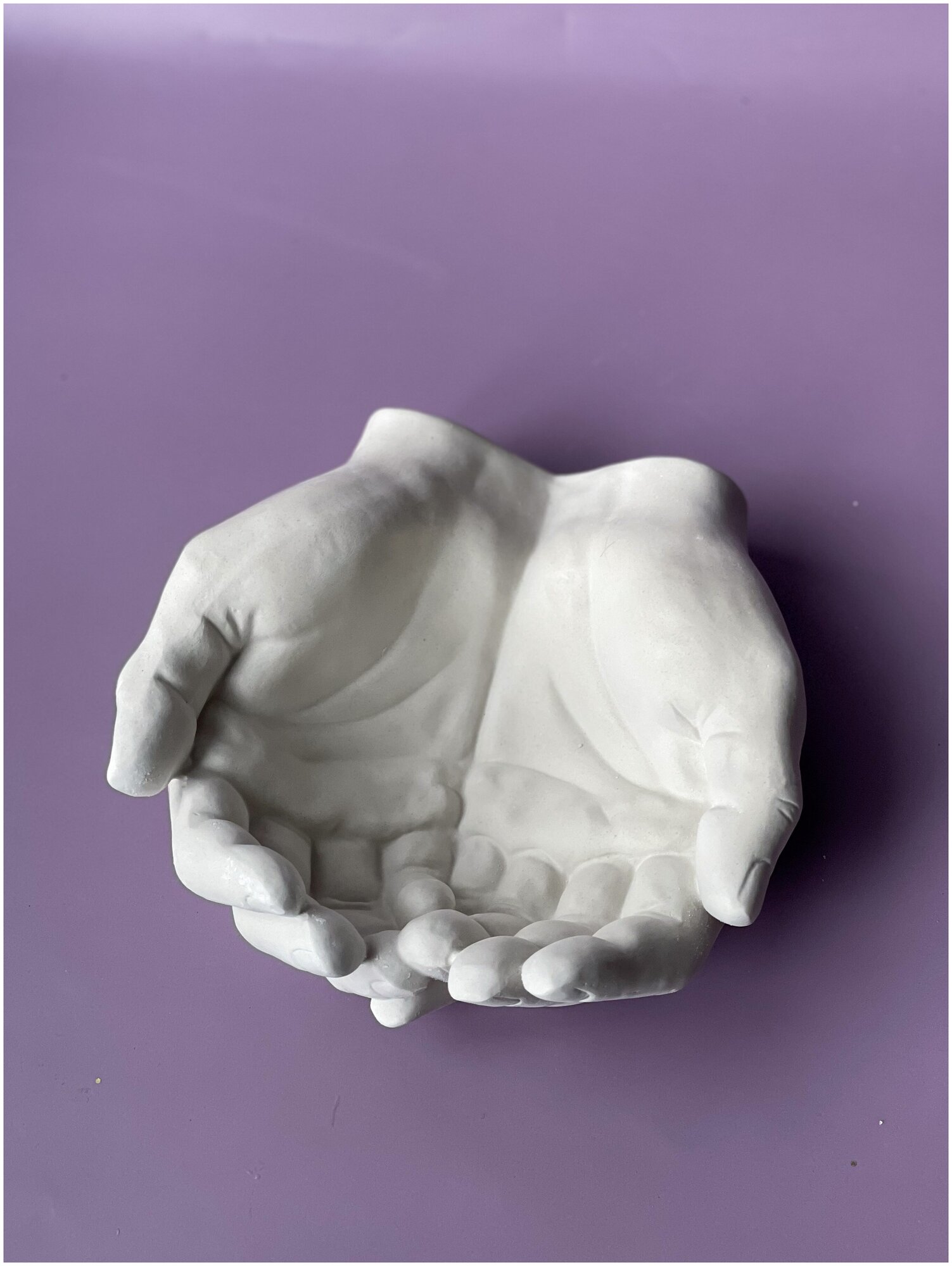 Подставка органайзер ладони, руки из гипса, белая статуэтка - фотография № 9