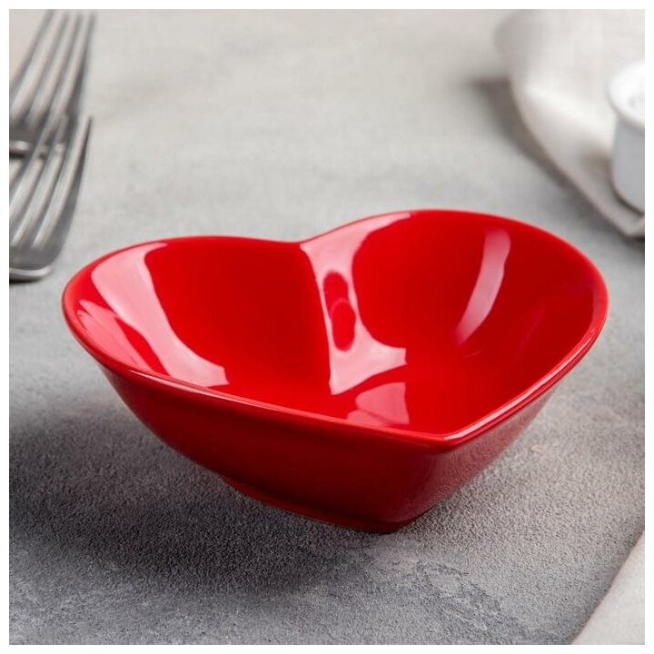 Салатник Доляна «Сердце»12×115 см цвет красный
