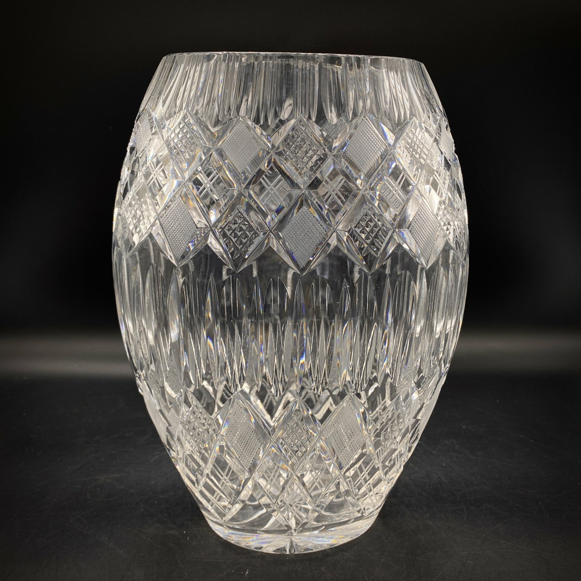фото Ваза большая с рельефным геометрическим декором, хрусталь, алмазная грань, СССР
