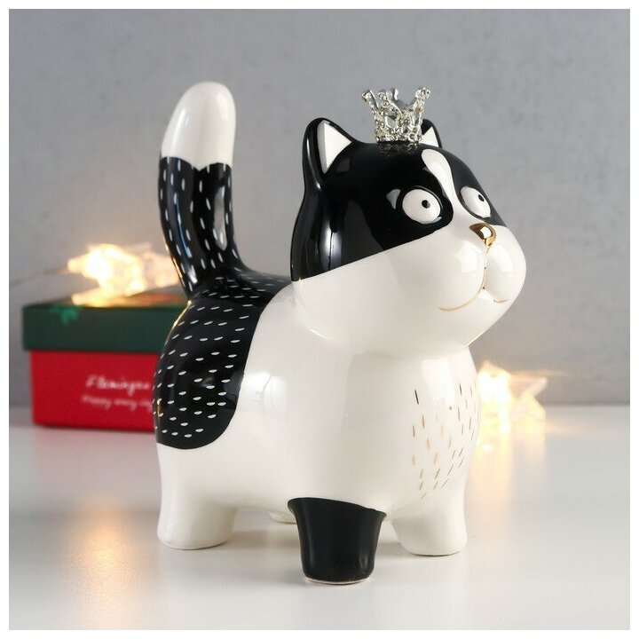 фото Сувенир керамика "Котик в короне" бело-чёрный с золотом 16,3х7,5х15 см 4847518