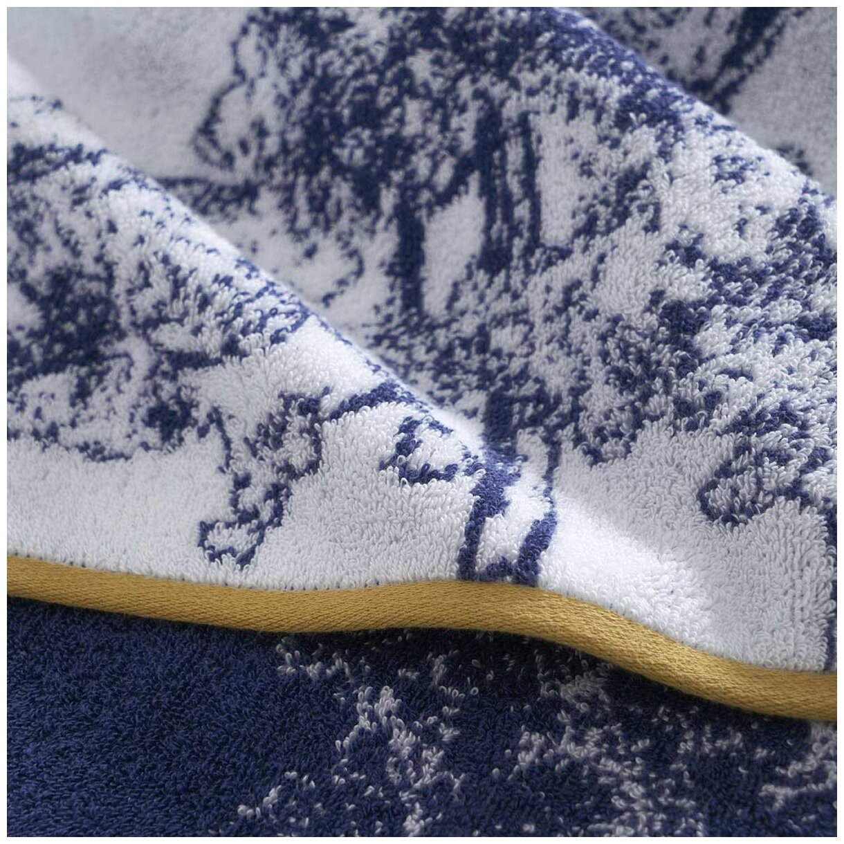 Полотенце Yves Delorme Boreale Blue/White 90x150 см - фотография № 7