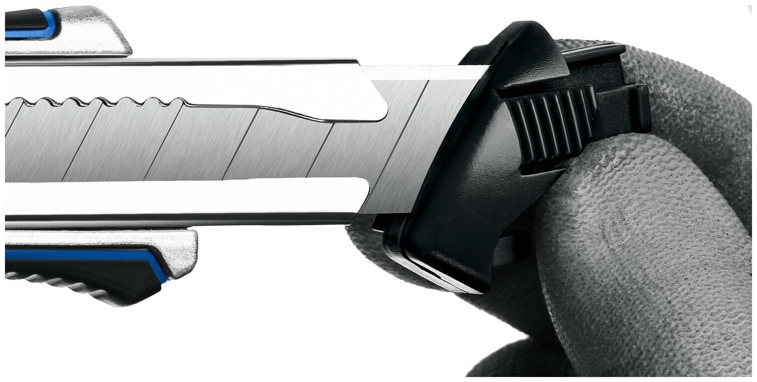 Нож Зубр Титан А, 18 мм Профессионал, металлический корпус - фотография № 5