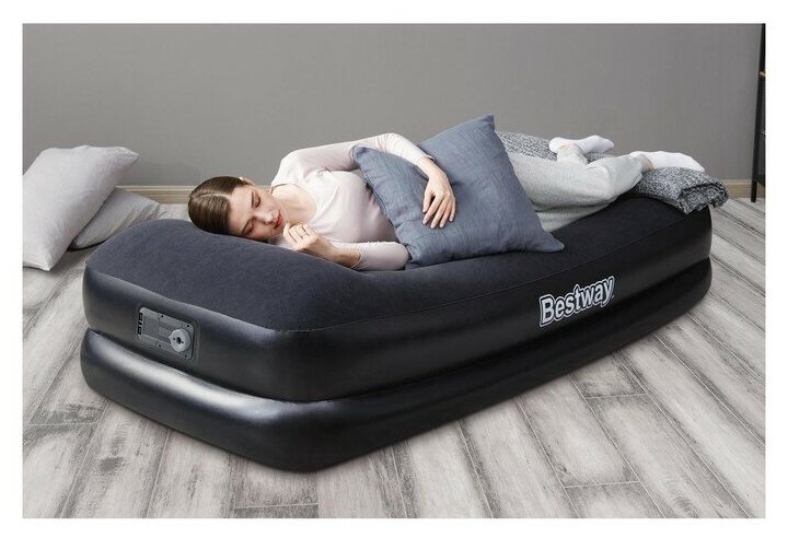 Кровать надувная BestWay Premium Air Bed 67401 BW - фотография № 10