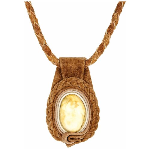 фото Amberholl красивое колье-подвеска из замшевой кожи с пейзажным янтарём «амазонка»