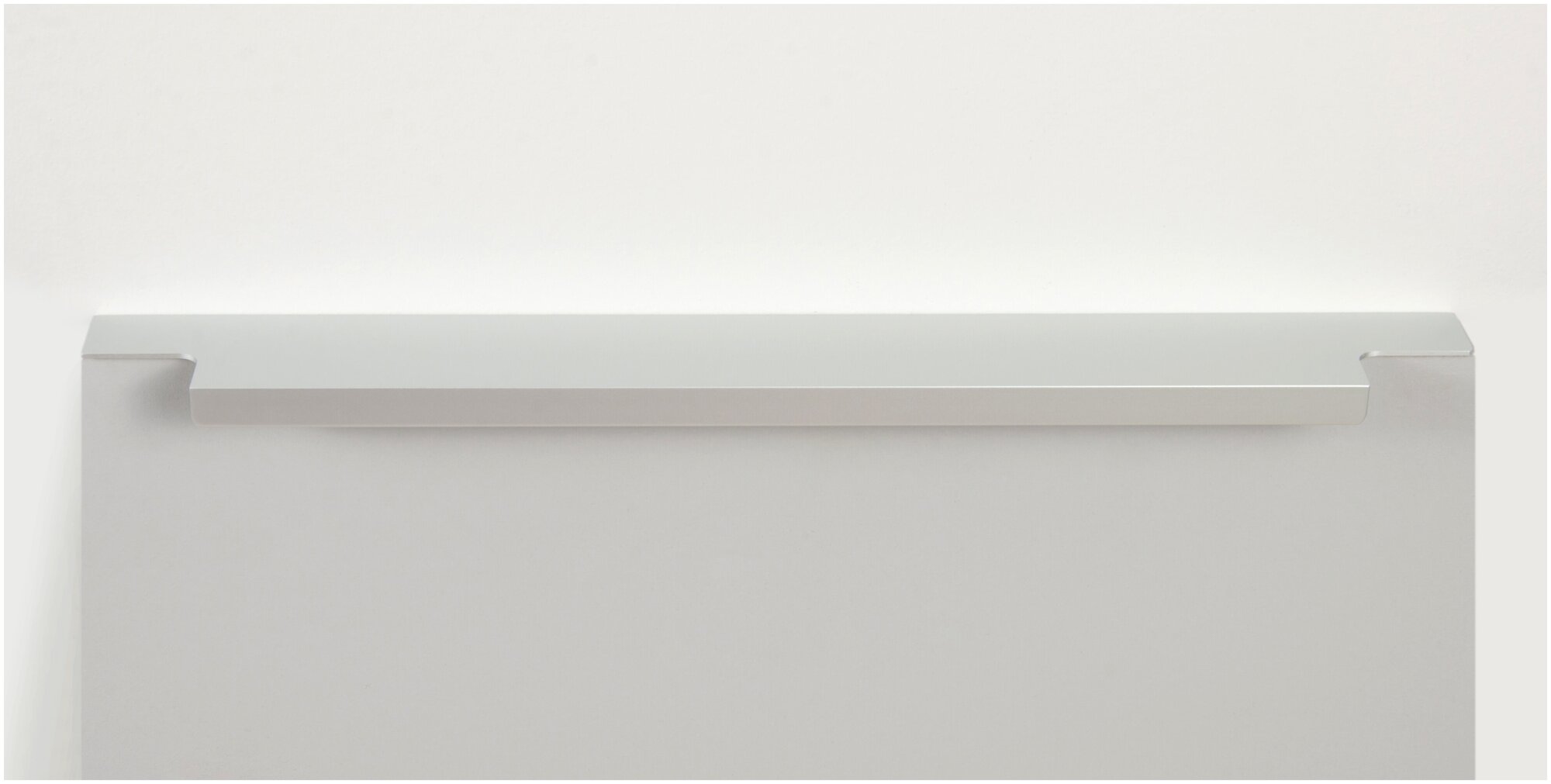 Мебельная ручка торцевая RAY, длина - 297 мм, установочный размер - 224 мм, цвет - Сатиновый хром, RT109SC - фотография № 4