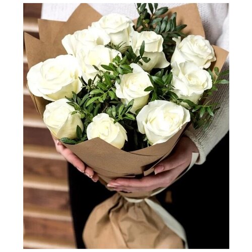 Букет живых цветов №16 "Белоснежный", розы