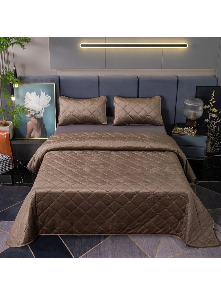 Покрывало евро макси 240х260 велюровое с наволочками 50х70