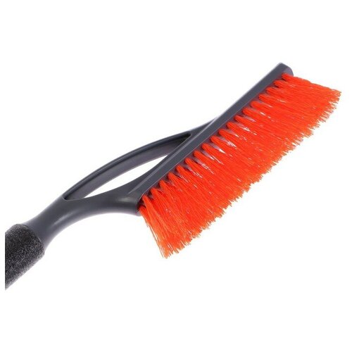 Щетка автомобильная со скребком 