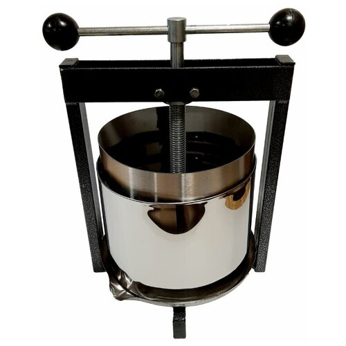 Пресс винтовой для сока с кожухом 12 л 9650₽