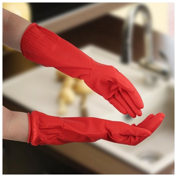 Перчатки хозяйственные резиновые Доляна размер L длинные манжеты 90 гр цвет красный